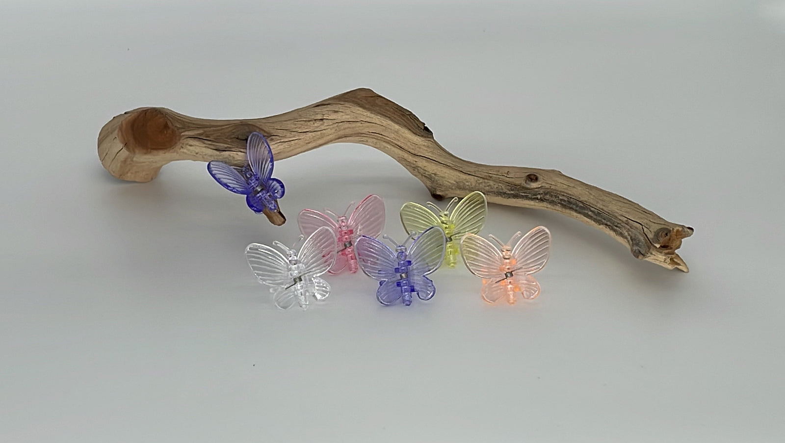 Plant Labels, Tie Wire, Hangers, Clips, & Stakes